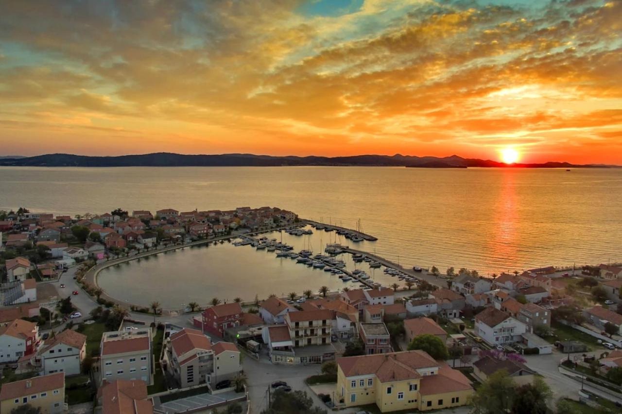 Apartments With A Parking Space Bibinje, Zadar - 12270 Exterior foto